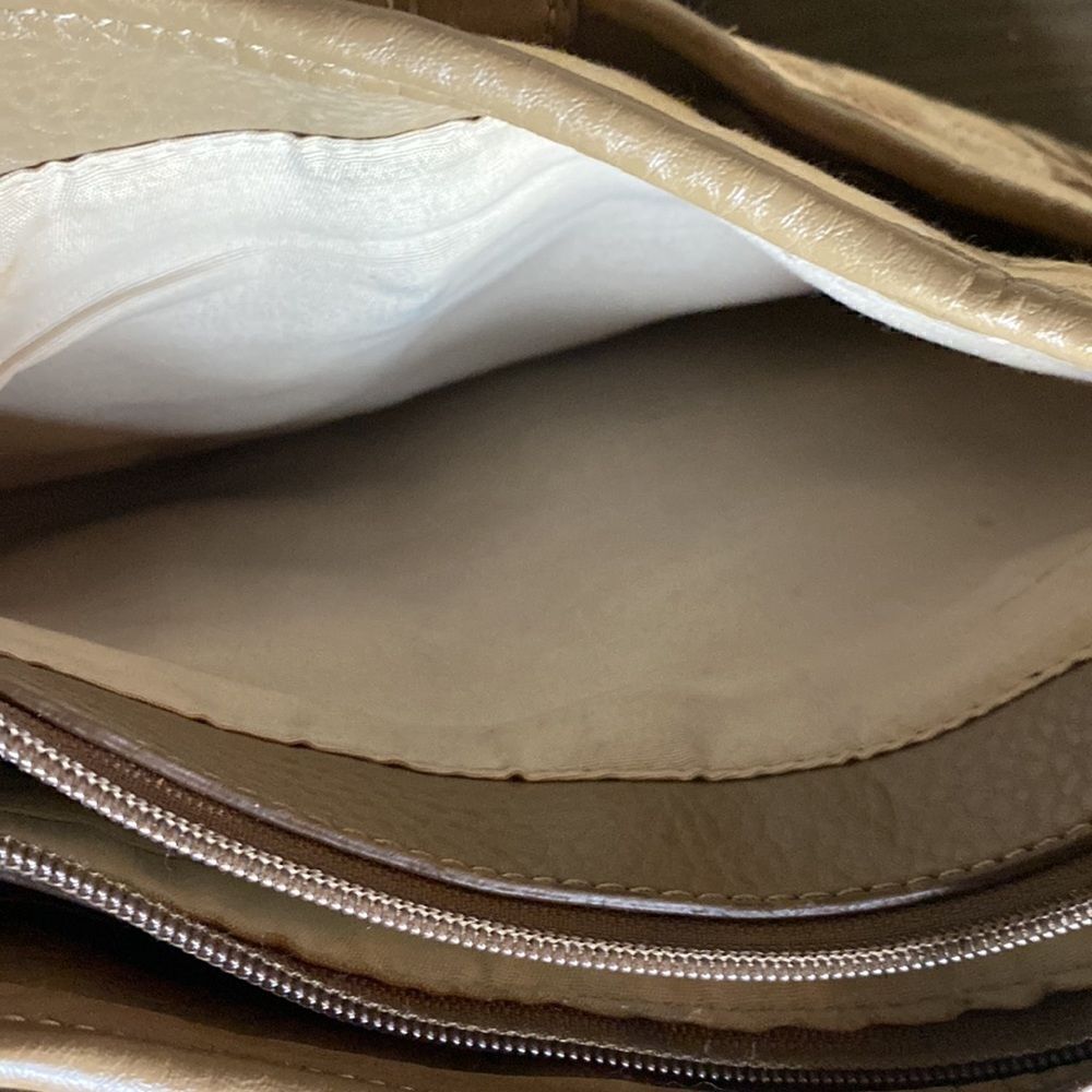 Etienn Aigner Shoulder Bag - Picture 7 of 11